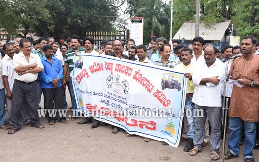  Auto drivers stage protest demanding revision in fares 